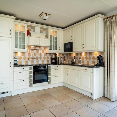 Villa Pet-free Texel With Sauna