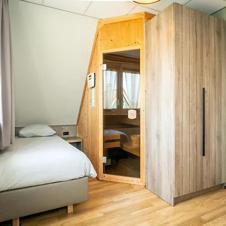 Villa Pet-free Texel With Sauna *